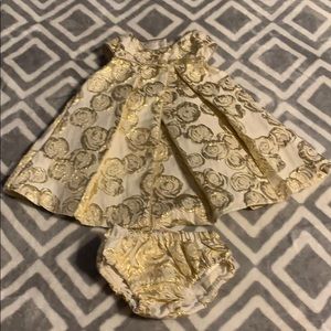 0-3m Infant dress EUC